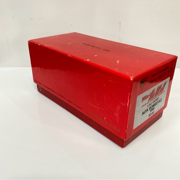 Make Up LSJ 1:43 Scale Alfa Romeo R.Z. Silver 1992 Japan Very Nice Condition. - Picture 7 of 14